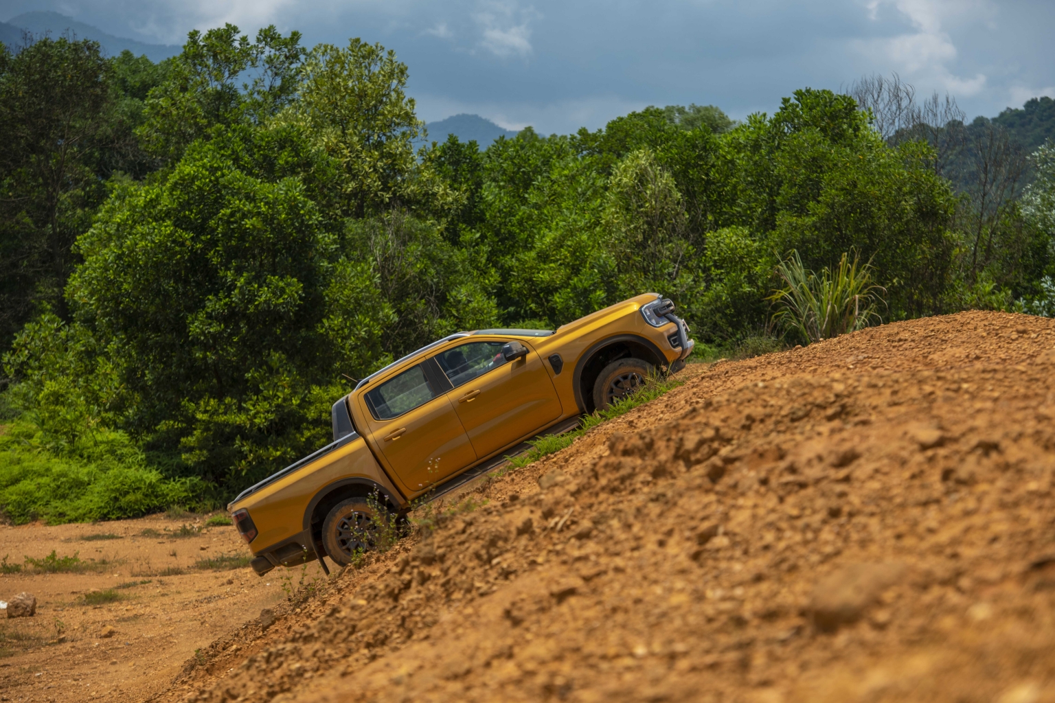 Ford Ranger được đánh giá cao về khả năng off road
