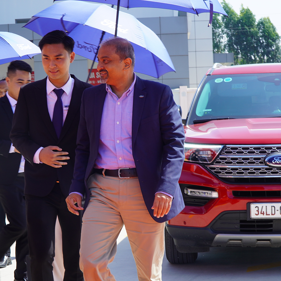 Tiếp đón ông Ruchick