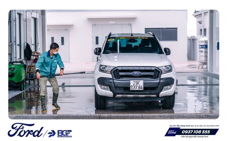 Có nên rửa xe sau khi trời mưa?