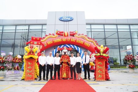 KHAI TRƯƠNG ĐẠI LÝ Ô TÔ BẮC GIANG FORD