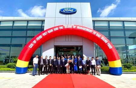 Tổng Giám đốc Ford Việt Nam thăm và làm việc tại Bắc Giang Ford